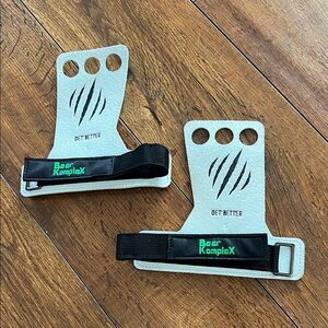 Bear komplex Silver Gymnastics Grips